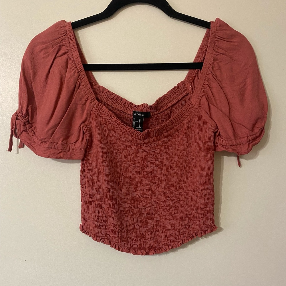 Rust colored crop top! BUNDLE ❤️‍🔥 ME ❤️‍🔥